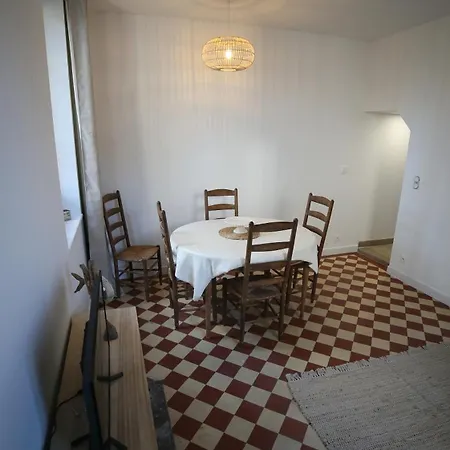 Josephine 4-11 Personnes