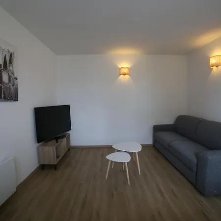 Josephine 4-11 Personnes Asnelles